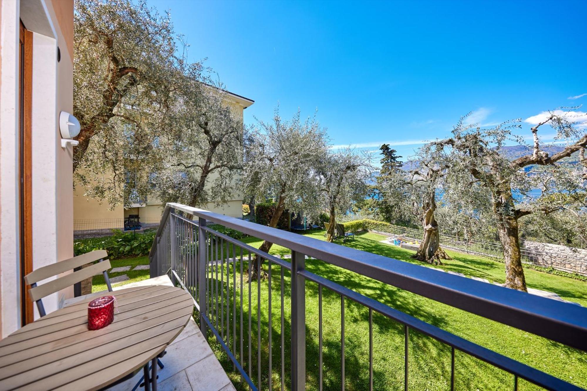 Callalillyjardin Malcesine Buitenkant foto