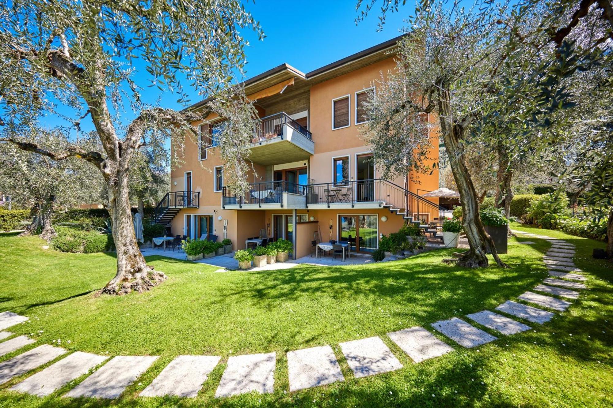 Callalillyjardin Malcesine Buitenkant foto