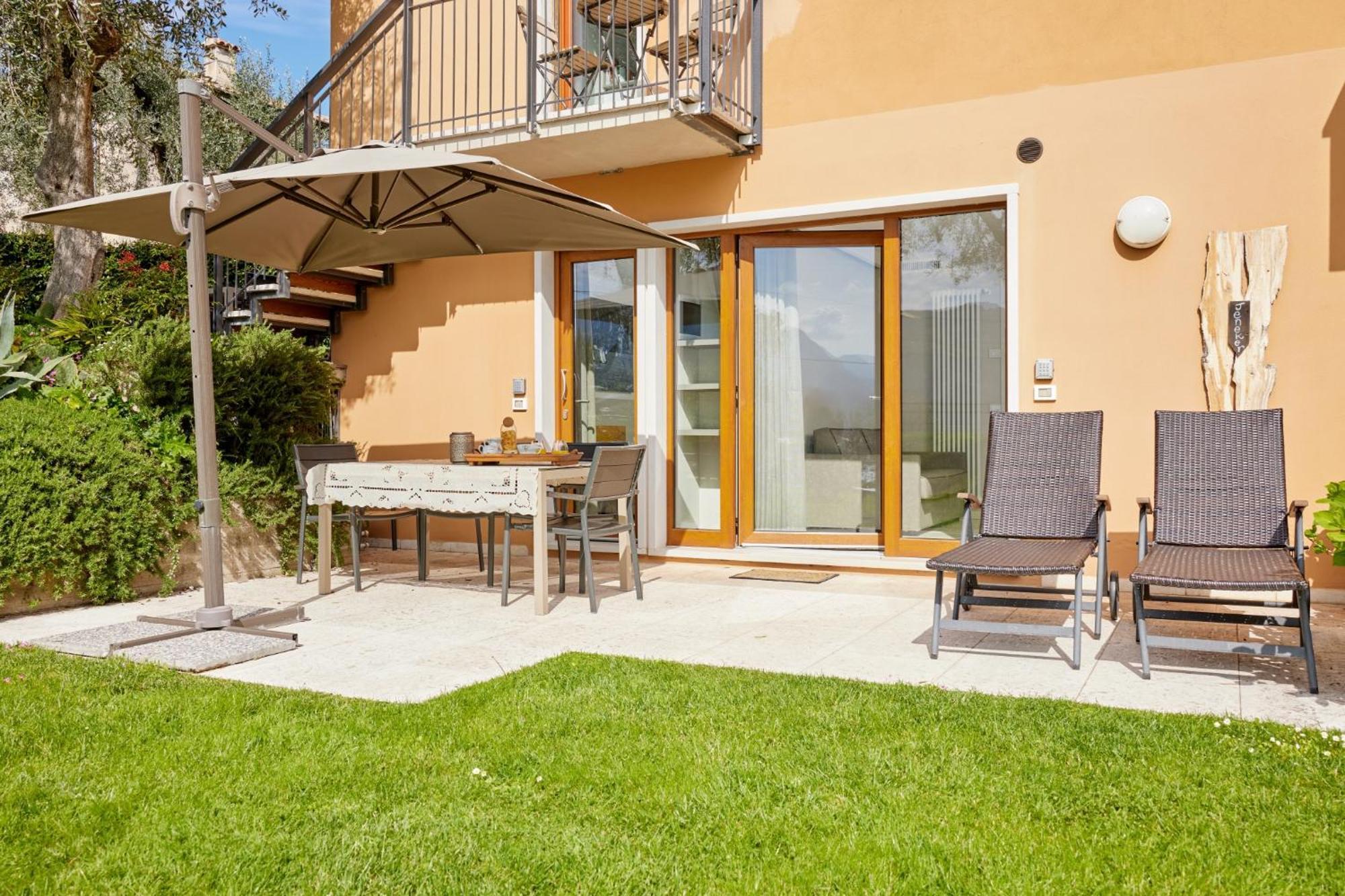 Callalillyjardin Malcesine Buitenkant foto