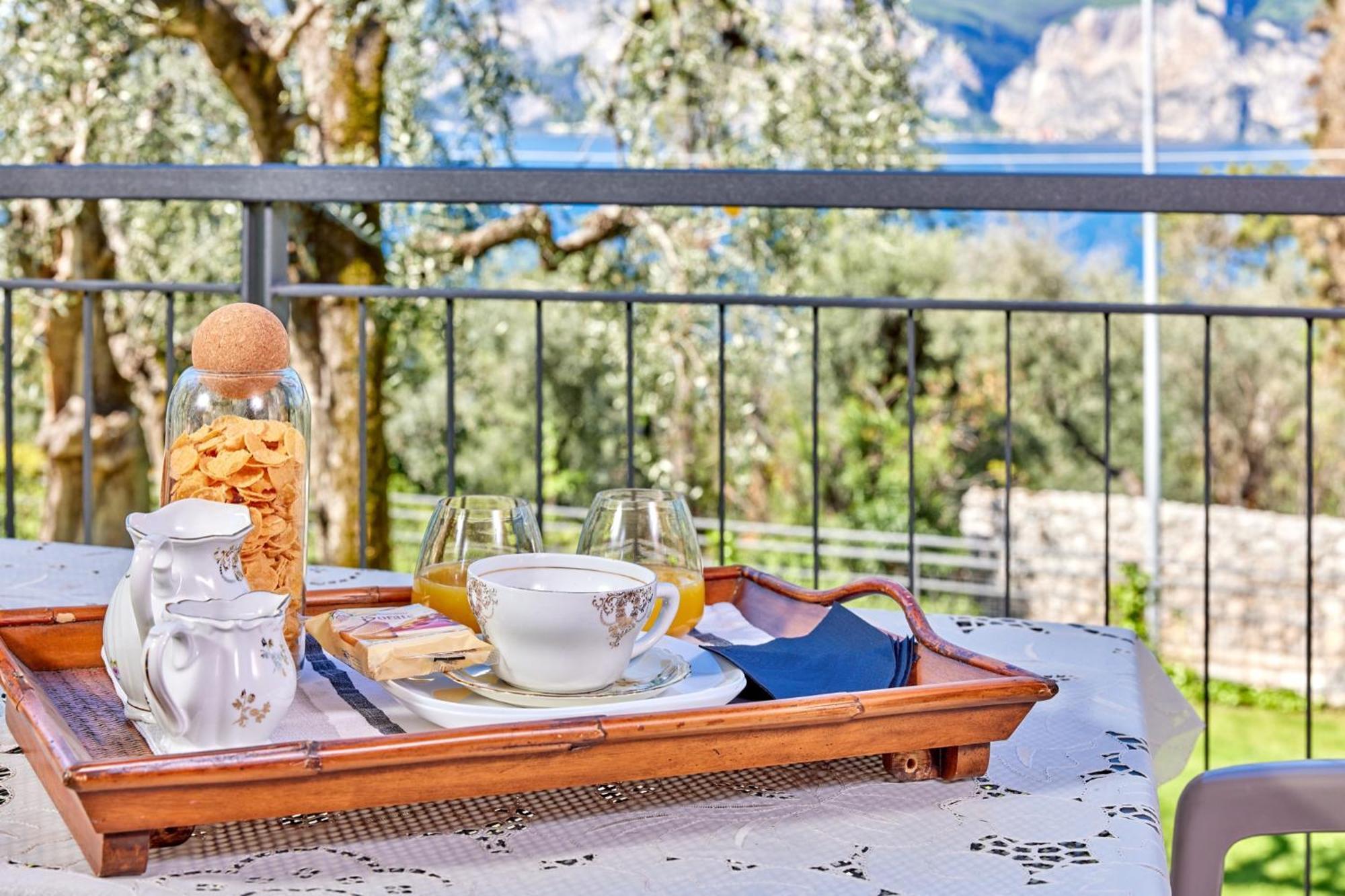 Callalillyjardin Malcesine Buitenkant foto